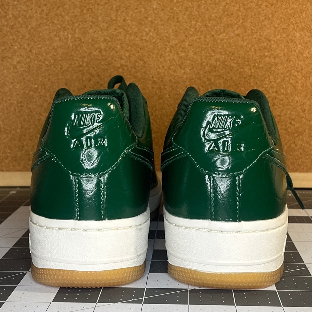 Nike 
Air force 1 LX
Gorge green croc
Nwot - Picture 7 of 16